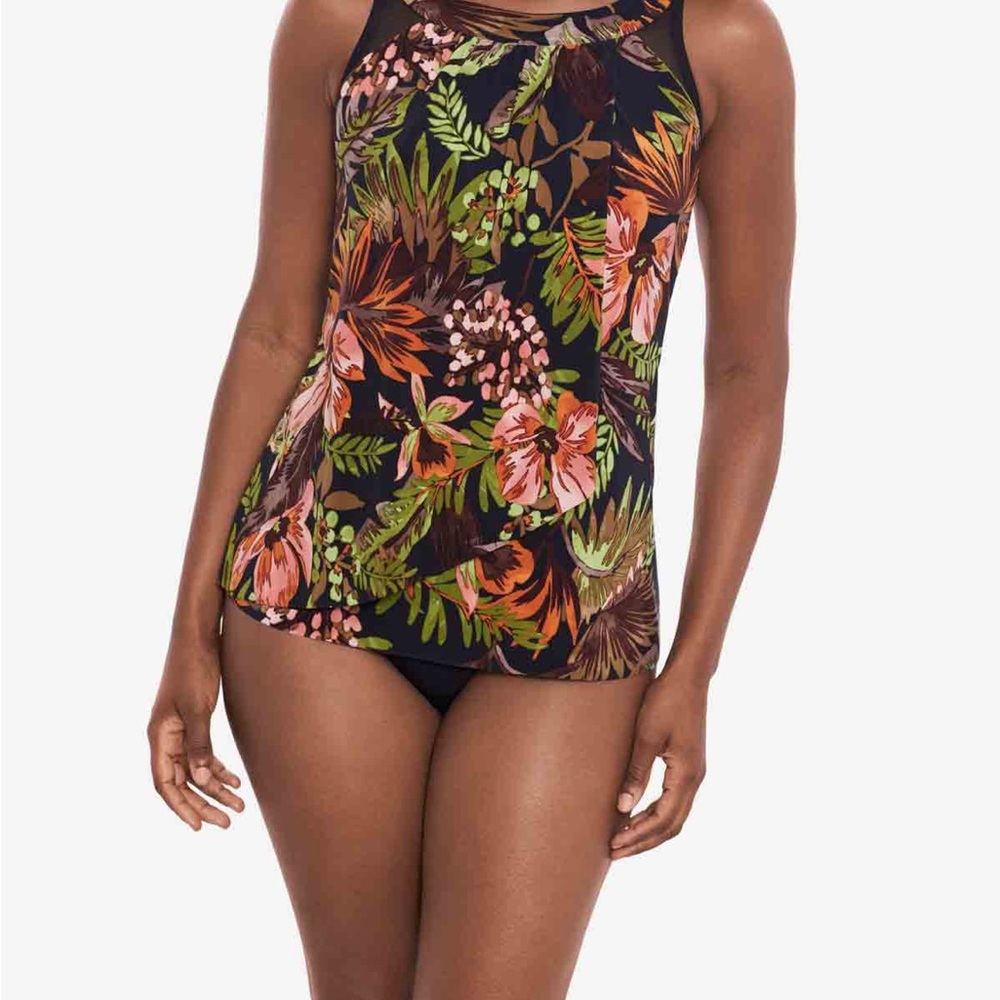Miracle suit Ursula underwire tankini top Size 16 
Eric
Very gently used. .